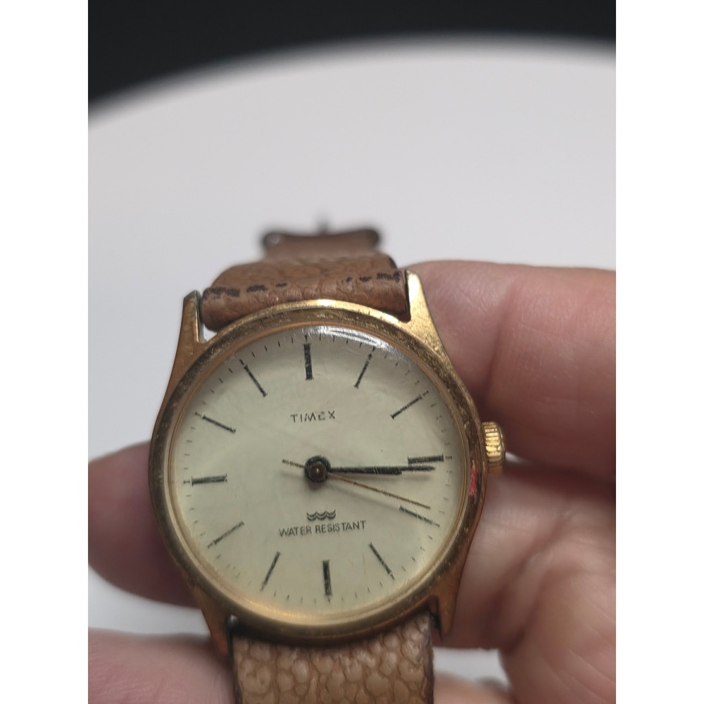 Timex Vintage Gold Tone Water Resistant Watch Brown Leather Strap Minimalist